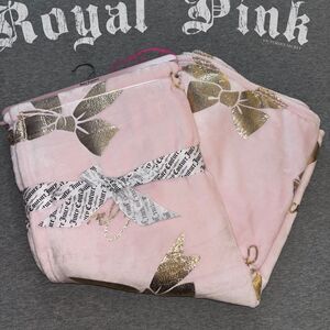 NWT Juicy Couture Large Throw Blanket Light Pink Gold Bows Script Logo 60x70